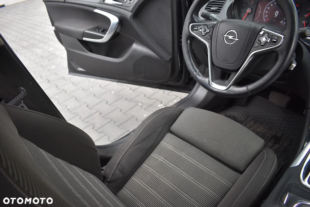 Opel Insignia - 11