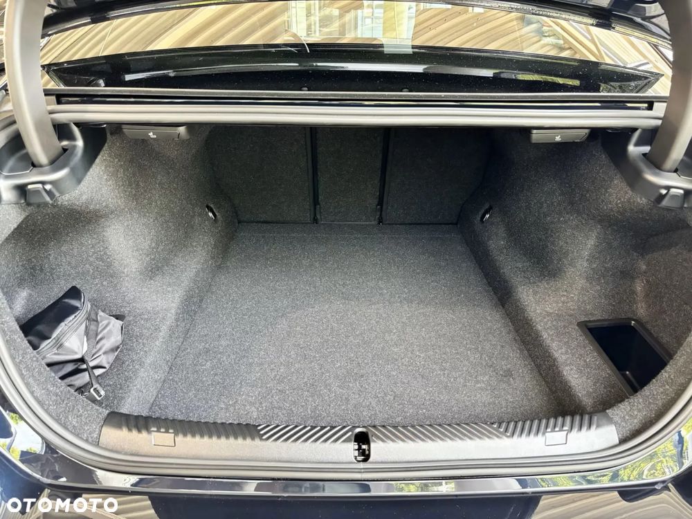 BMW Seria 5 540d xDrive mHEV M Sport - 32