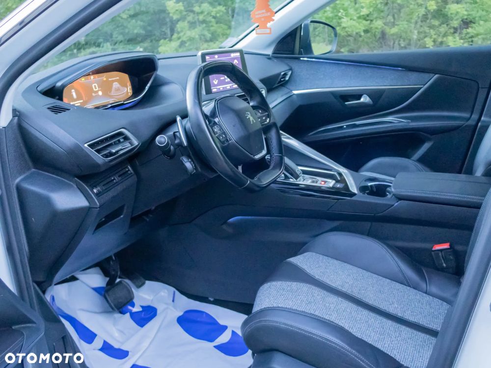 Peugeot 5008 BlueHDi 130 EAT8 Allure - 24