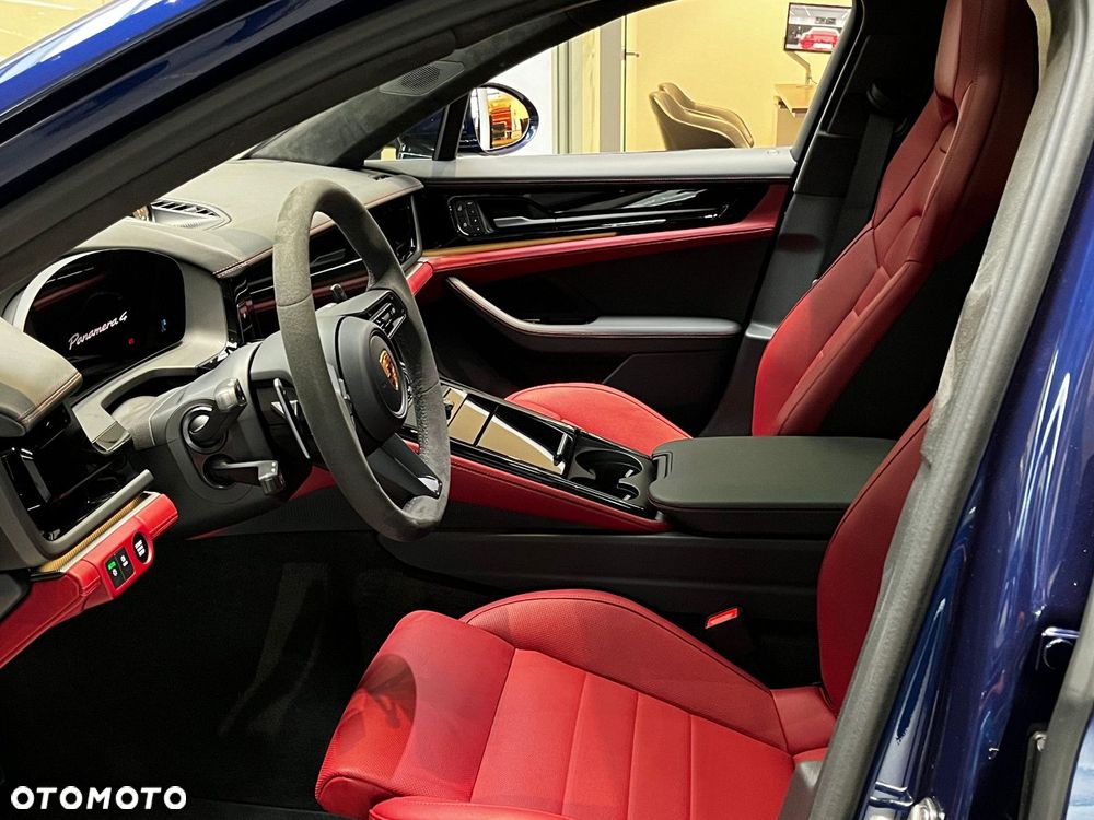 Porsche Panamera 4 - 11