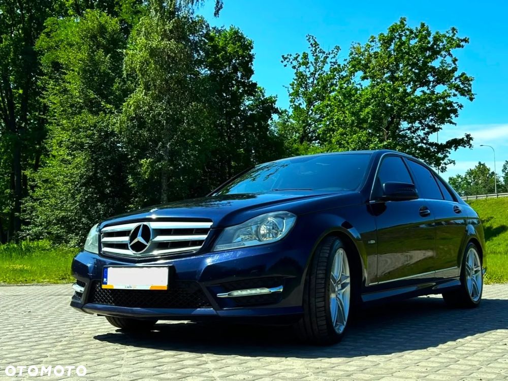 Mercedes-Benz Klasa C 200 CGI Automatik BlueEFFICIENCY Avantgarde - 12