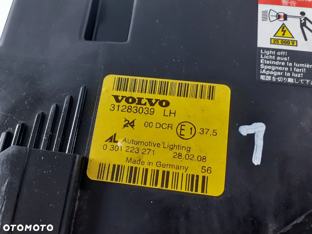 Volvo C70 06-10r Lampa lewa xenon - 9
