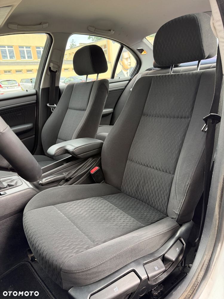 BMW Seria 3 - 12