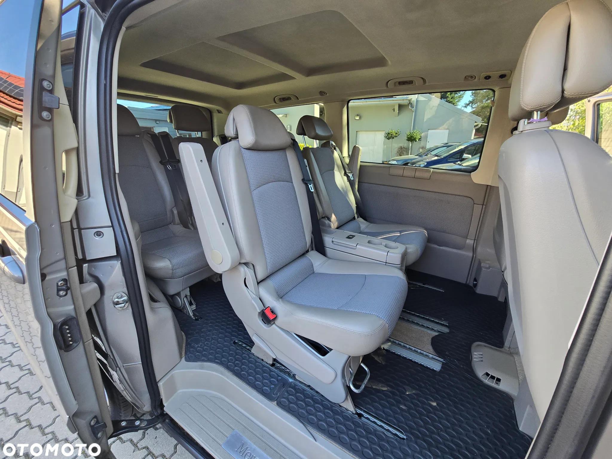 Mercedes-Benz Viano - 13