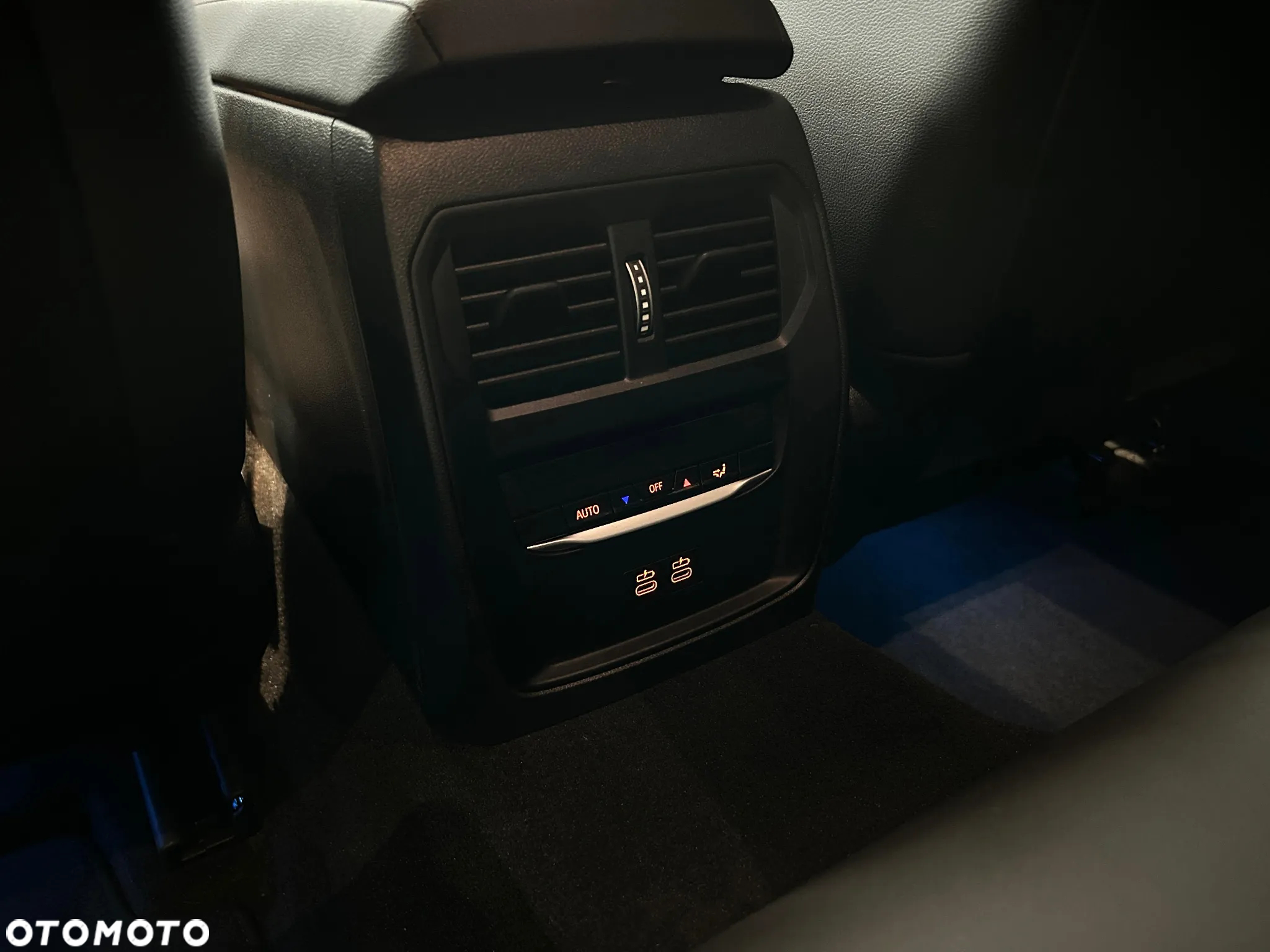 BMW Seria 3 318d M Sport - 28