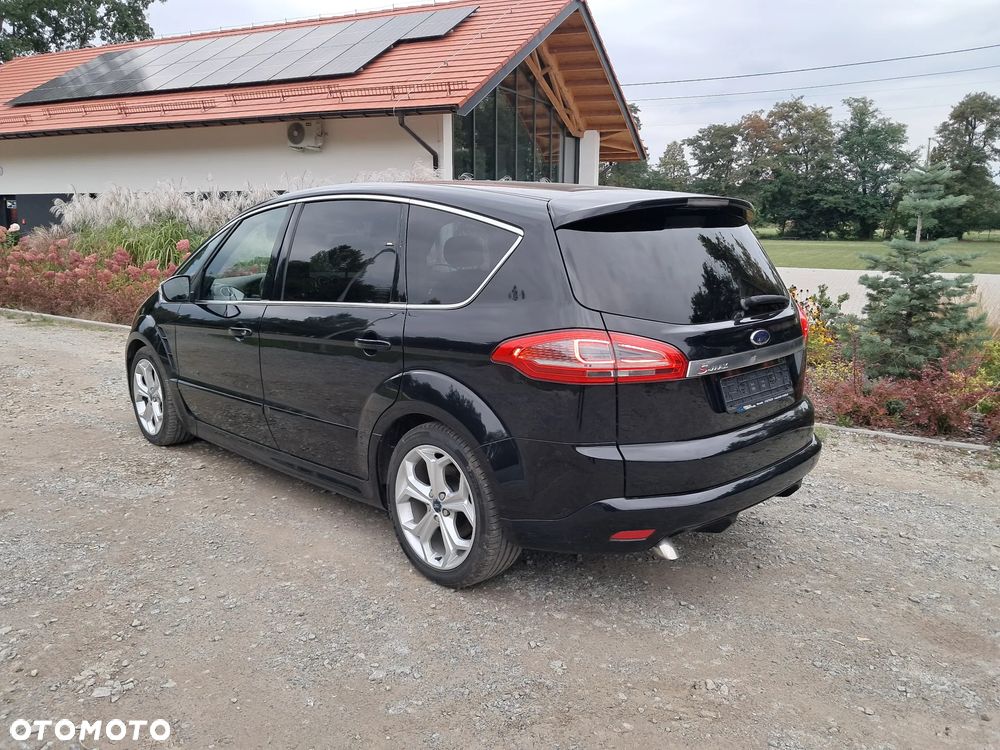 Ford S-Max - 16