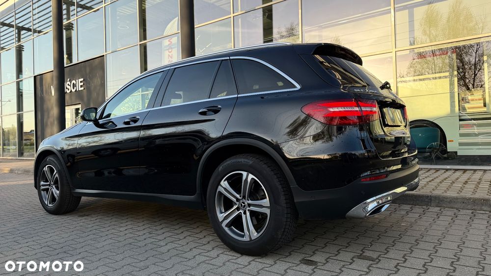 Mercedes-Benz GLC - 32