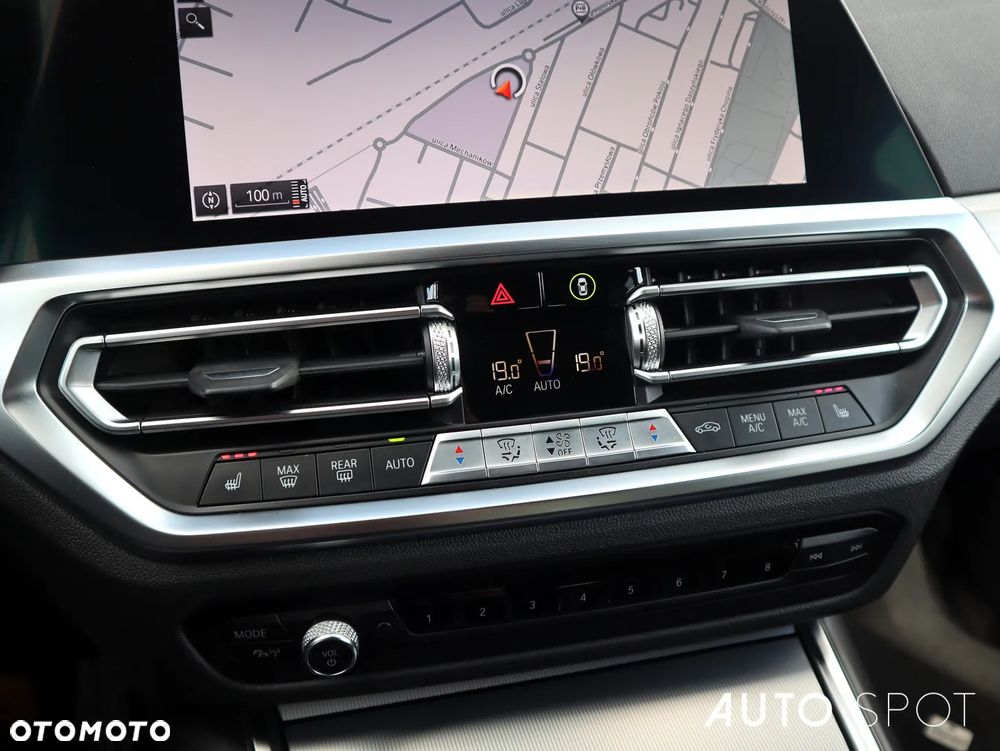 BMW Seria 3 M340i xDrive sport - 36