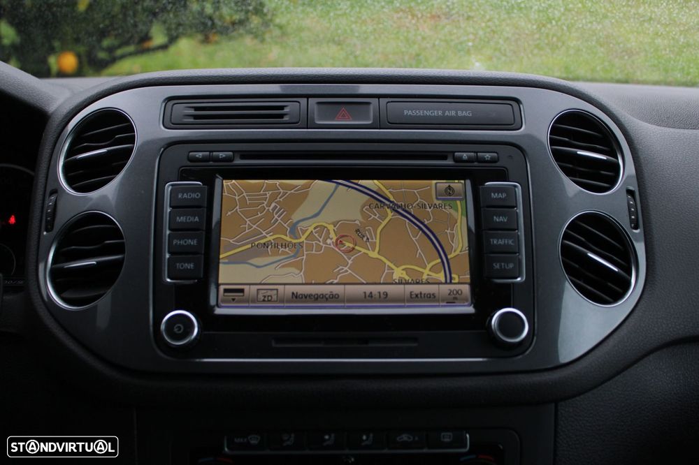 VW Tiguan 2.0 TDi Sport BlueMotion - 32