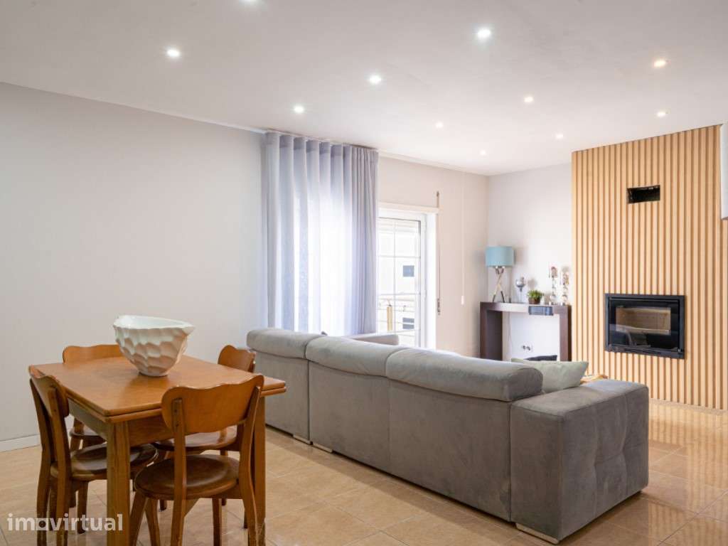 Apartamento T3, Sitio da Nazaré com garagem fechada para 2 carros - Grande imagem: 5/36