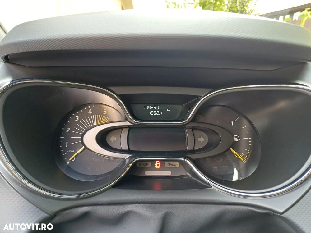 Renault Captur - 16