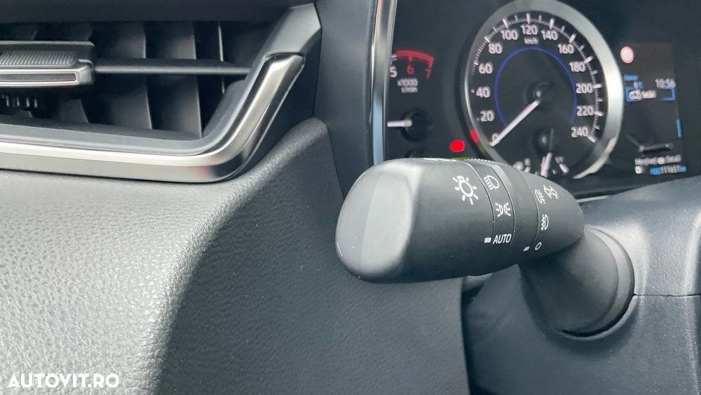 Toyota Corolla 1.8 HSD Dynamic - 28