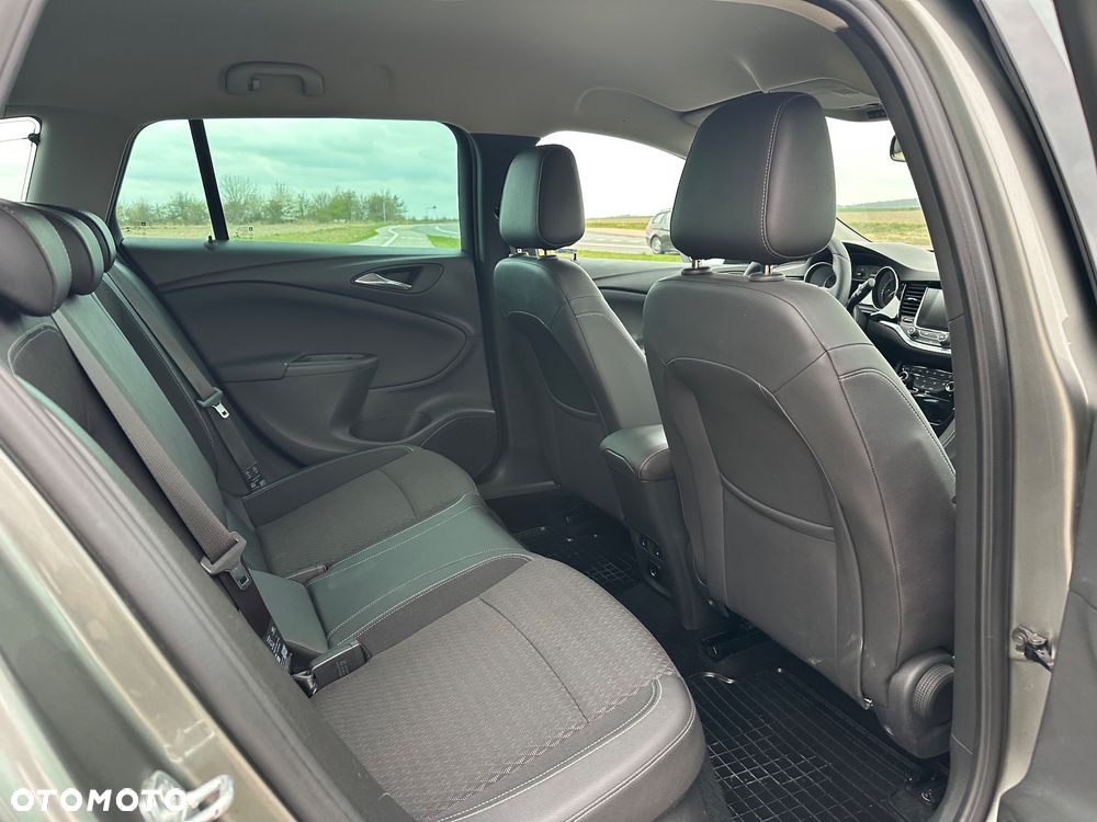 Opel Astra 1.4 Turbo Innovation - 9