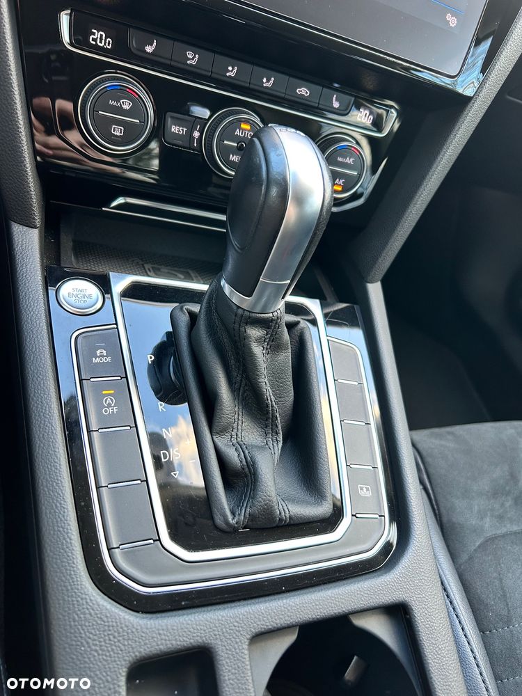 Volkswagen Passat - 17