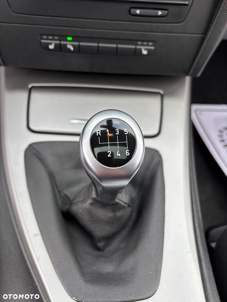 BMW Seria 3 320d - 11