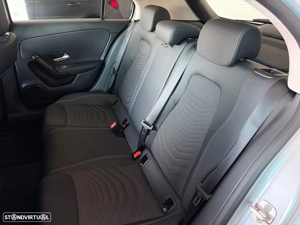 Mercedes-Benz A 200 Standard - 15