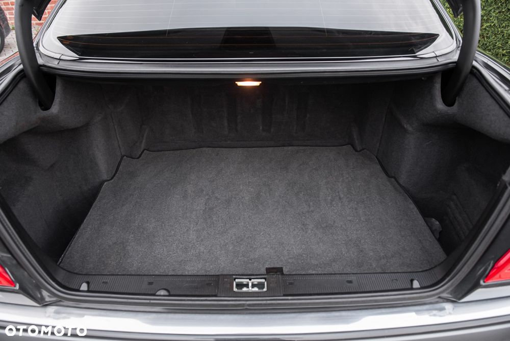 Mercedes-Benz Klasa E - 23