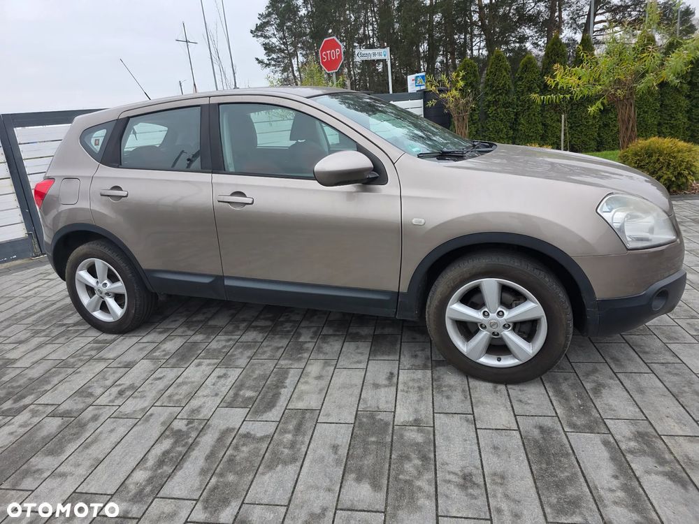 Nissan Qashqai 2.0 4x4 visia - 2