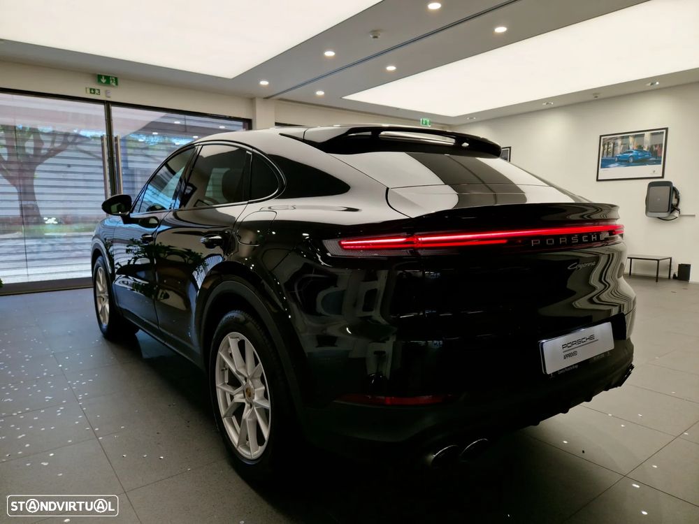 Porsche Cayenne Coupé E-Hybrid - 3