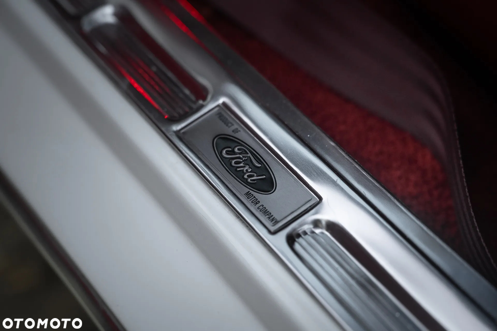Ford Mustang - 25