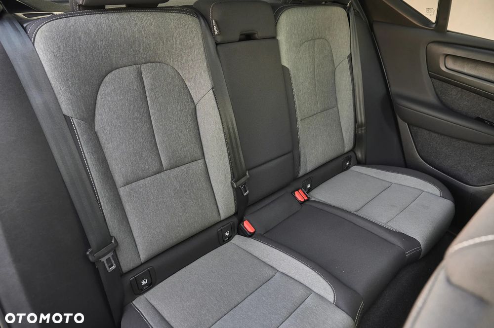 Volvo XC 40 T3 Momentum Pro - 8