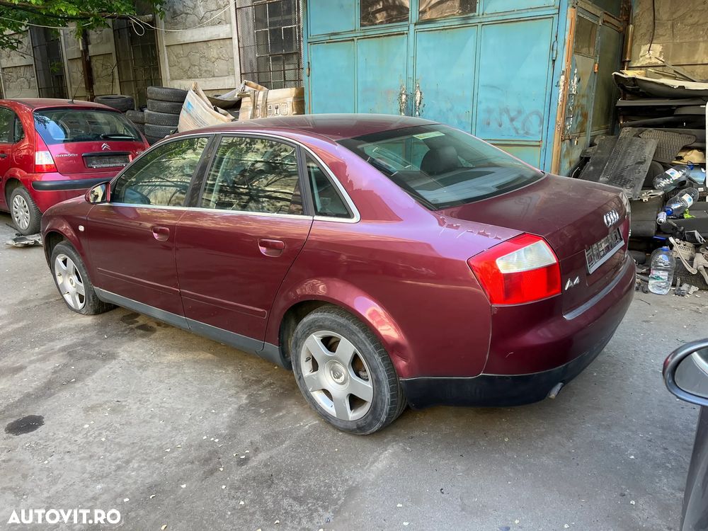 Dezmembrez Audi A4 B6 visiniu 2.0 benzina 2002 - 8