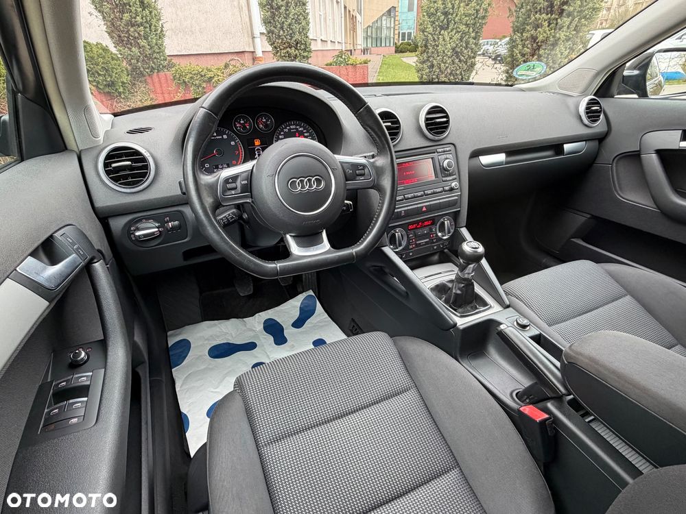 Audi A3 Sportback 1.4 TFSI S line Sportpaket - 18