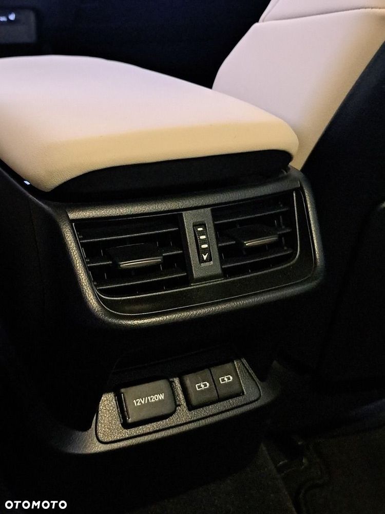 Lexus ES 300h Business Edition - 22