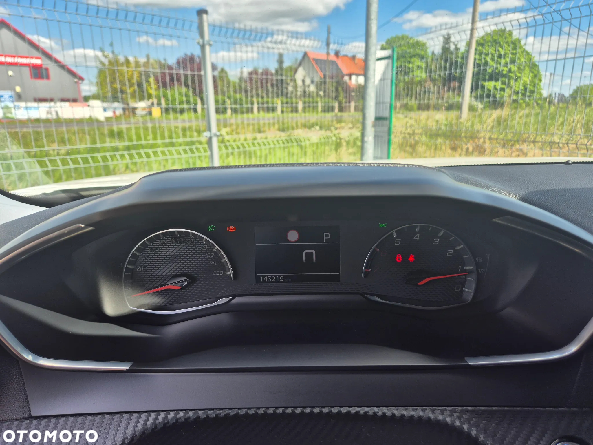 Peugeot 2008 BlueHDi 130 Allure S&S EAT8 - 26
