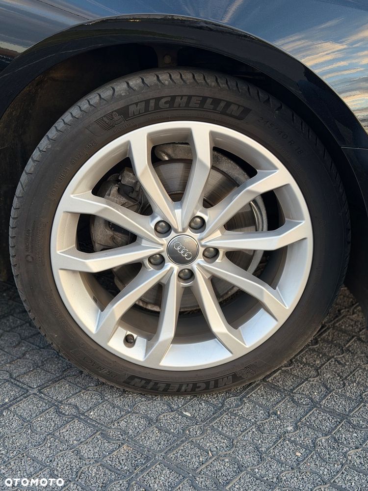Audi A4 Limousine - 16