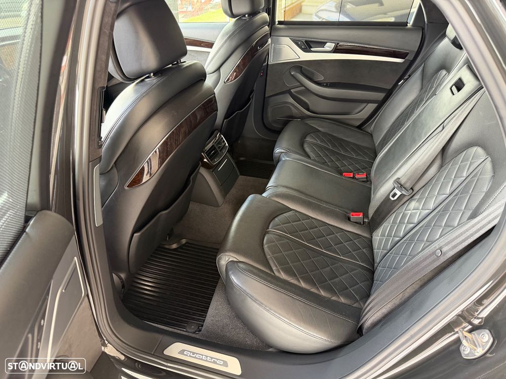 Audi A8 - 7