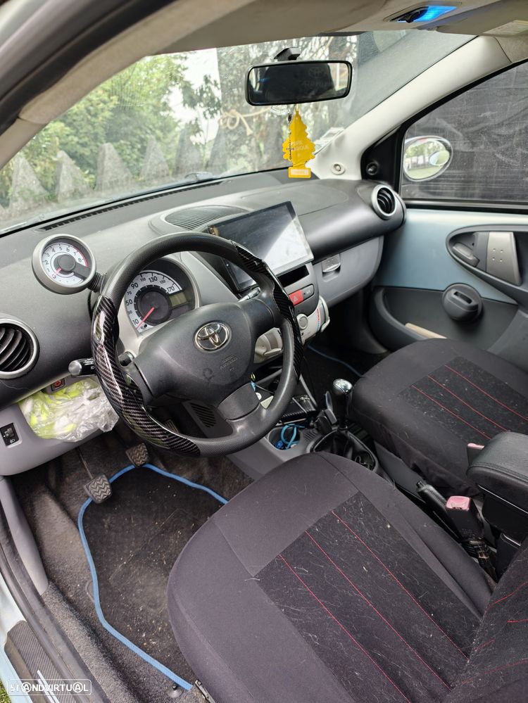 Toyota Aygo 1.0 + AC - 13