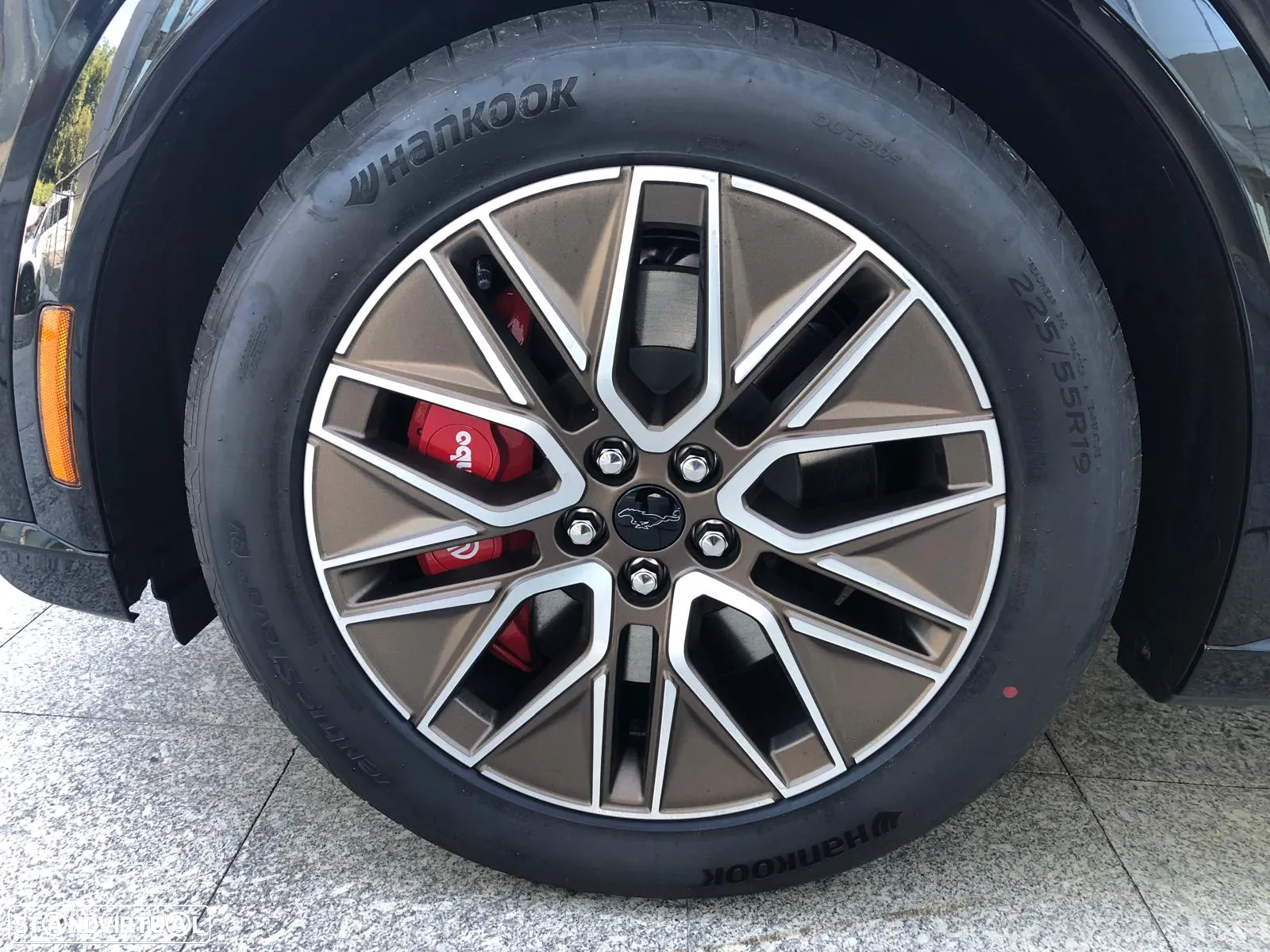 Ford Mustang Mach-E 72.6 kWh Premium AWD - 18