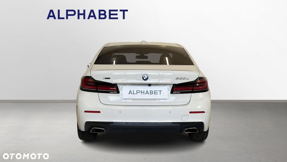 BMW Seria 5 530e xDrive - 5