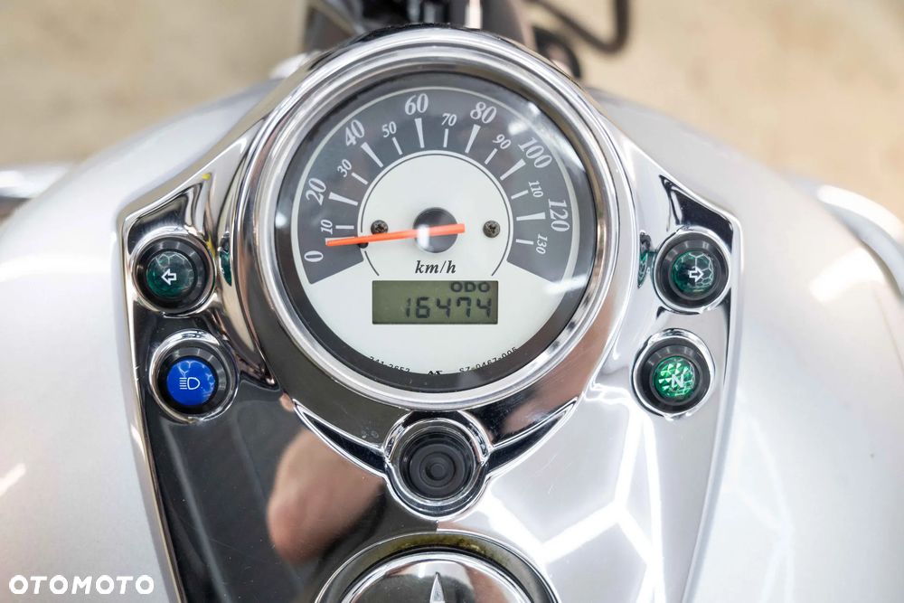 Suzuki Intruder - 24