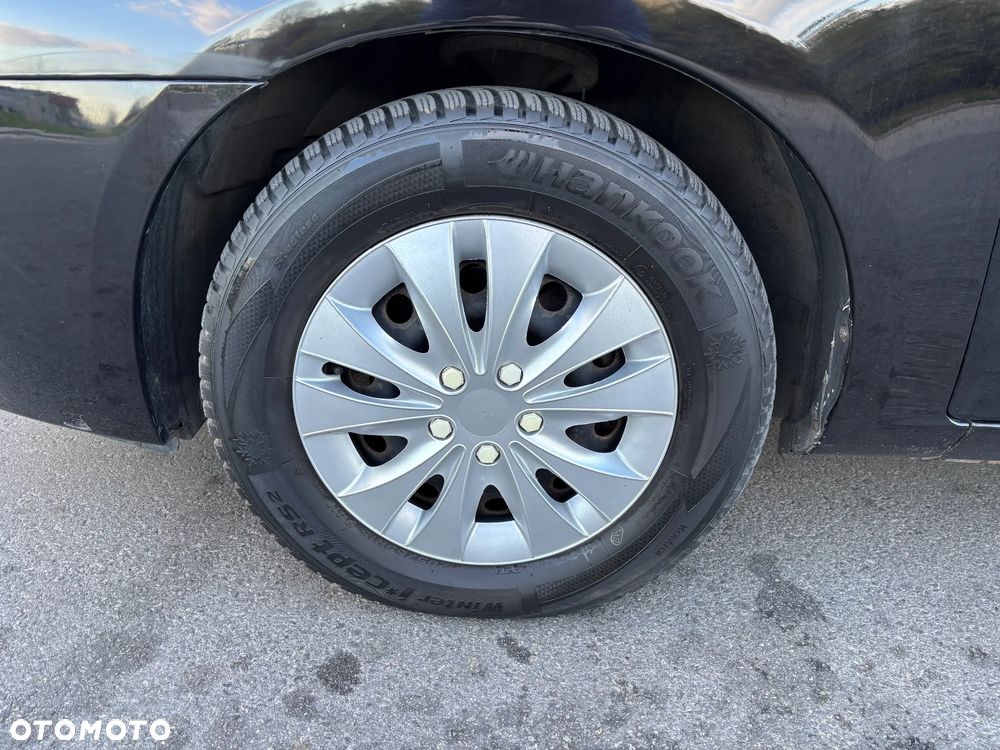 Kia Carens 1.6 Tour - 25
