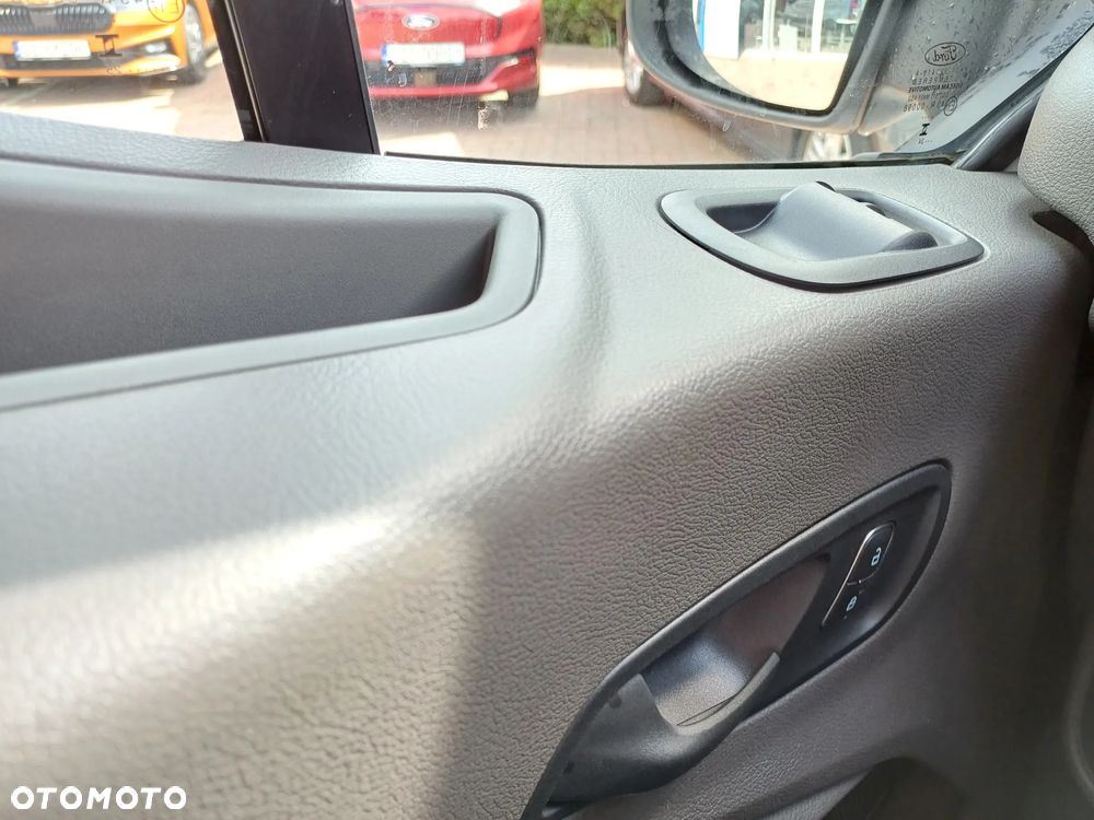 Ford TRANSIT 350 L3H2 - 23