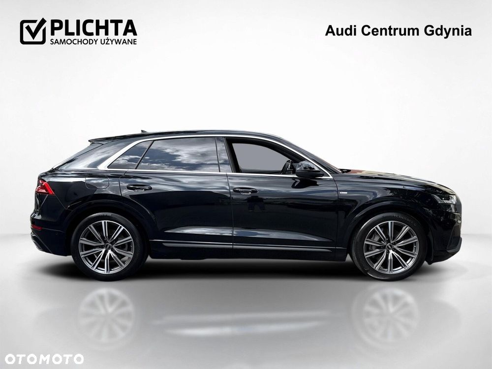 Audi Q8 - 8