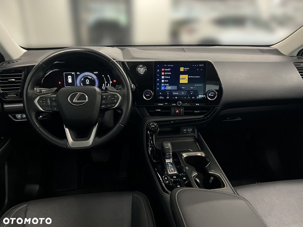 Lexus NX 350h Business AWD - 18