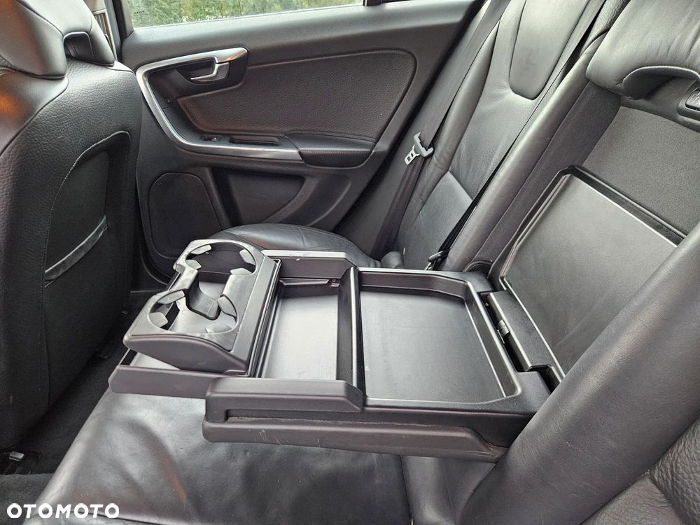 Volvo V60 D4 R-Design Kinetic - 15