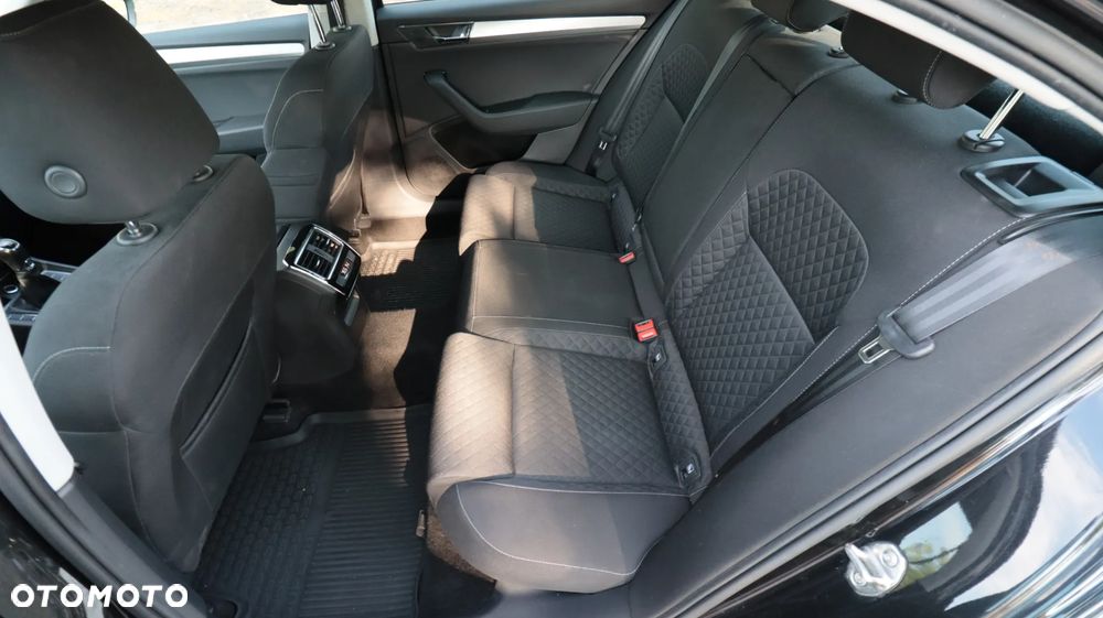 Skoda Superb 1.5 TSI ACT Style - 32