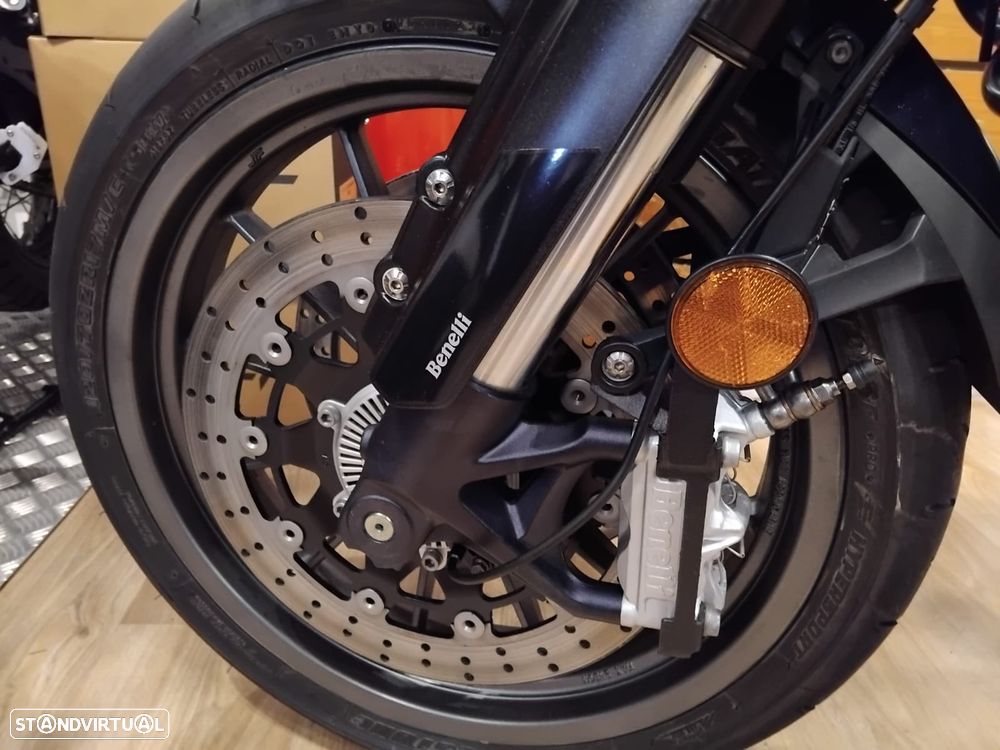 Benelli TRK 502 - 10