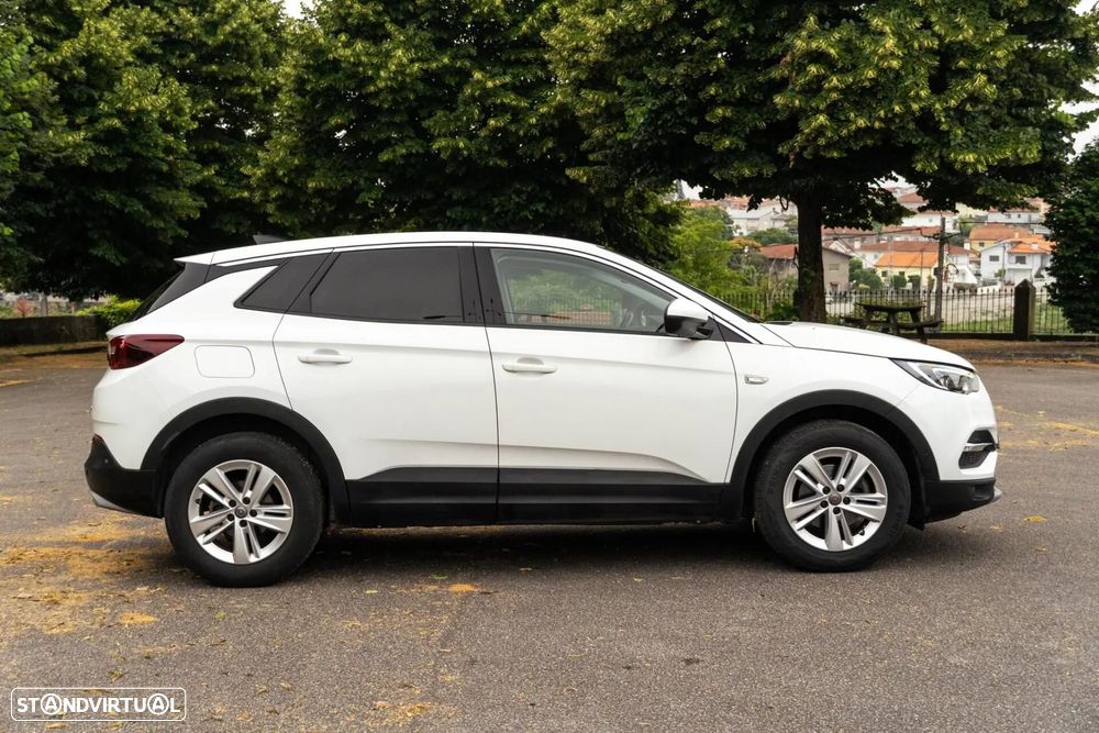 Opel Grandland X 1.2 T Business Edition - 30