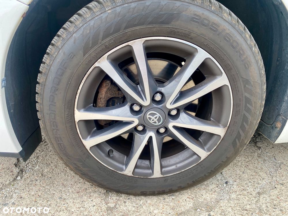 Toyota Verso 1.8 Multidrive Edition - 18