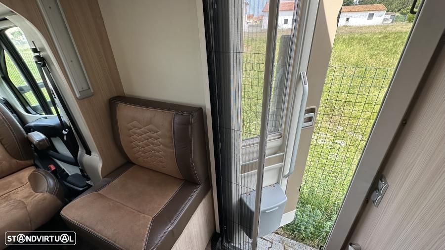 Burstner Ixeo IT 734 30 Anos c.central e basculante - 33