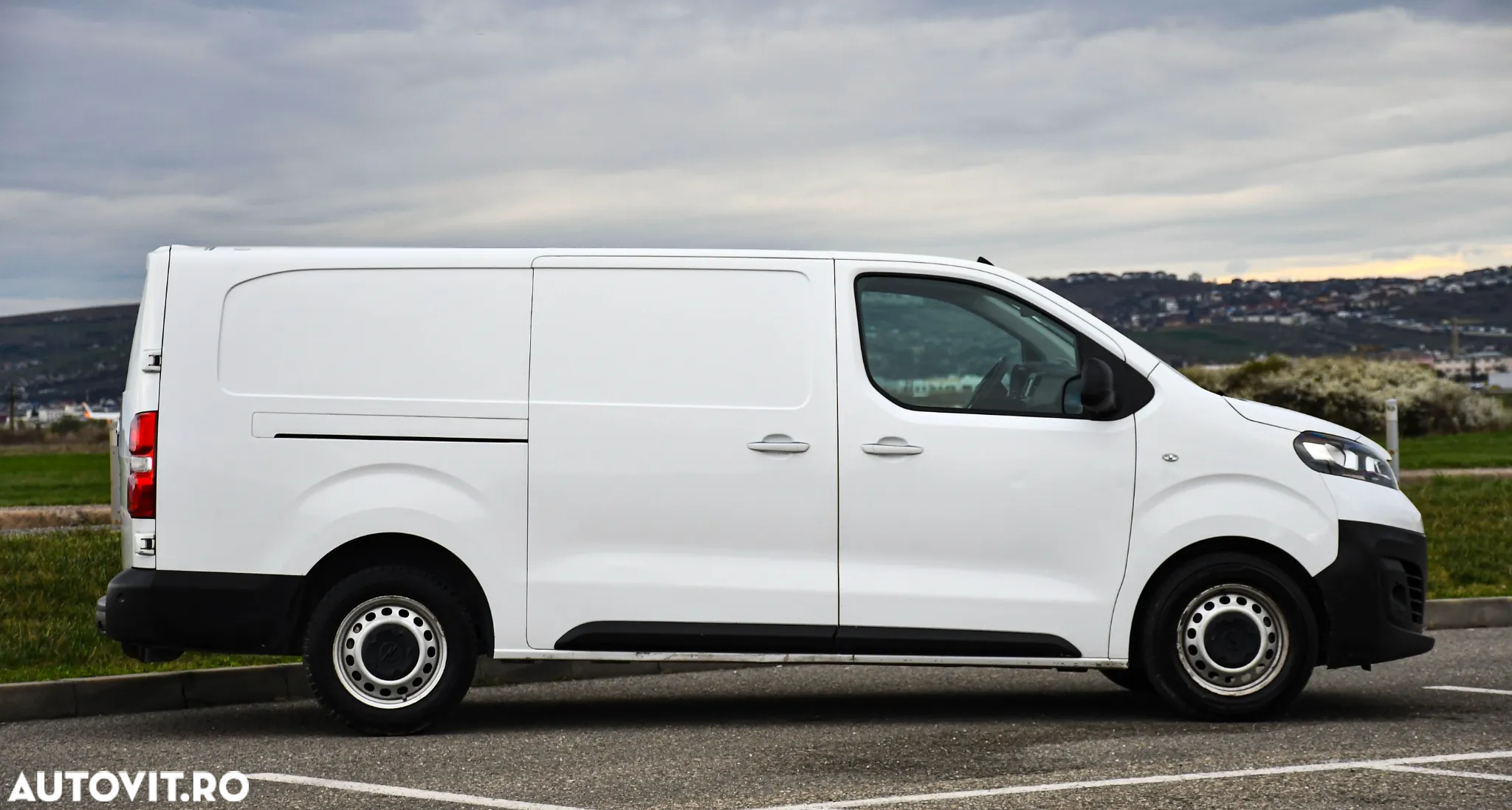 Opel VIVARO - 9