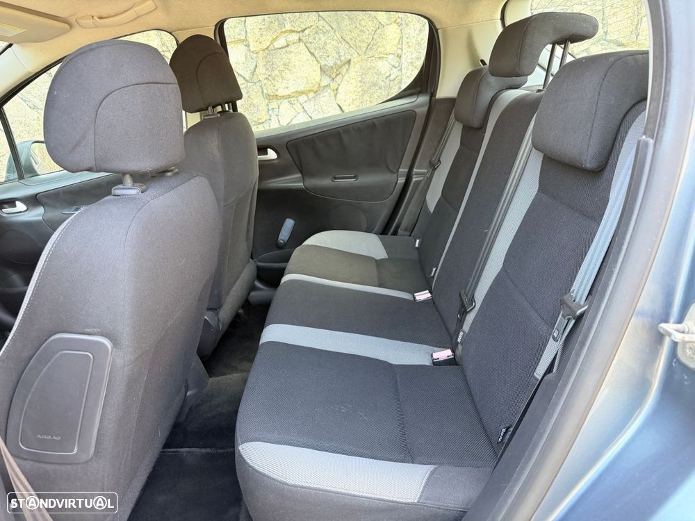 Peugeot 207 1.4 16V Sport - 16