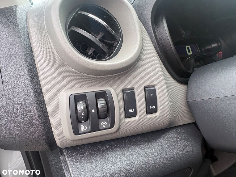 Renault Trafic - 21