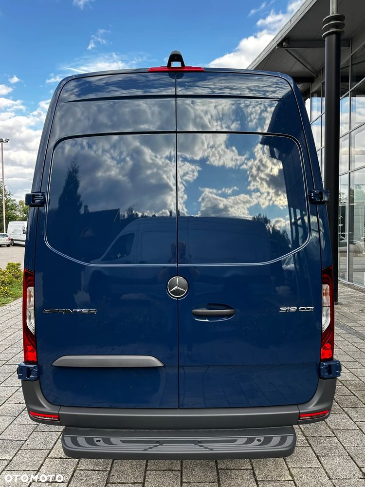 Mercedes-Benz Sprinter - 8