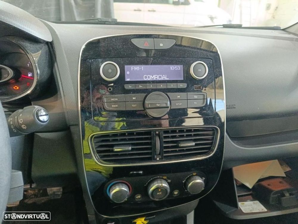 Renault Clio 1.5 dCi Zen - 4